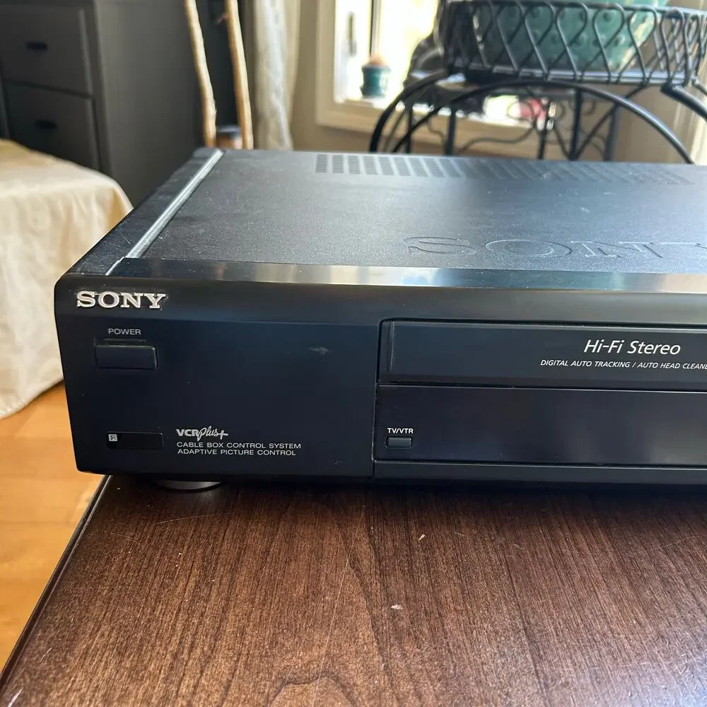 Sony SLV-775HF 4-Head Hi-Fi Stereo VCR Player  Tested & working No Remote